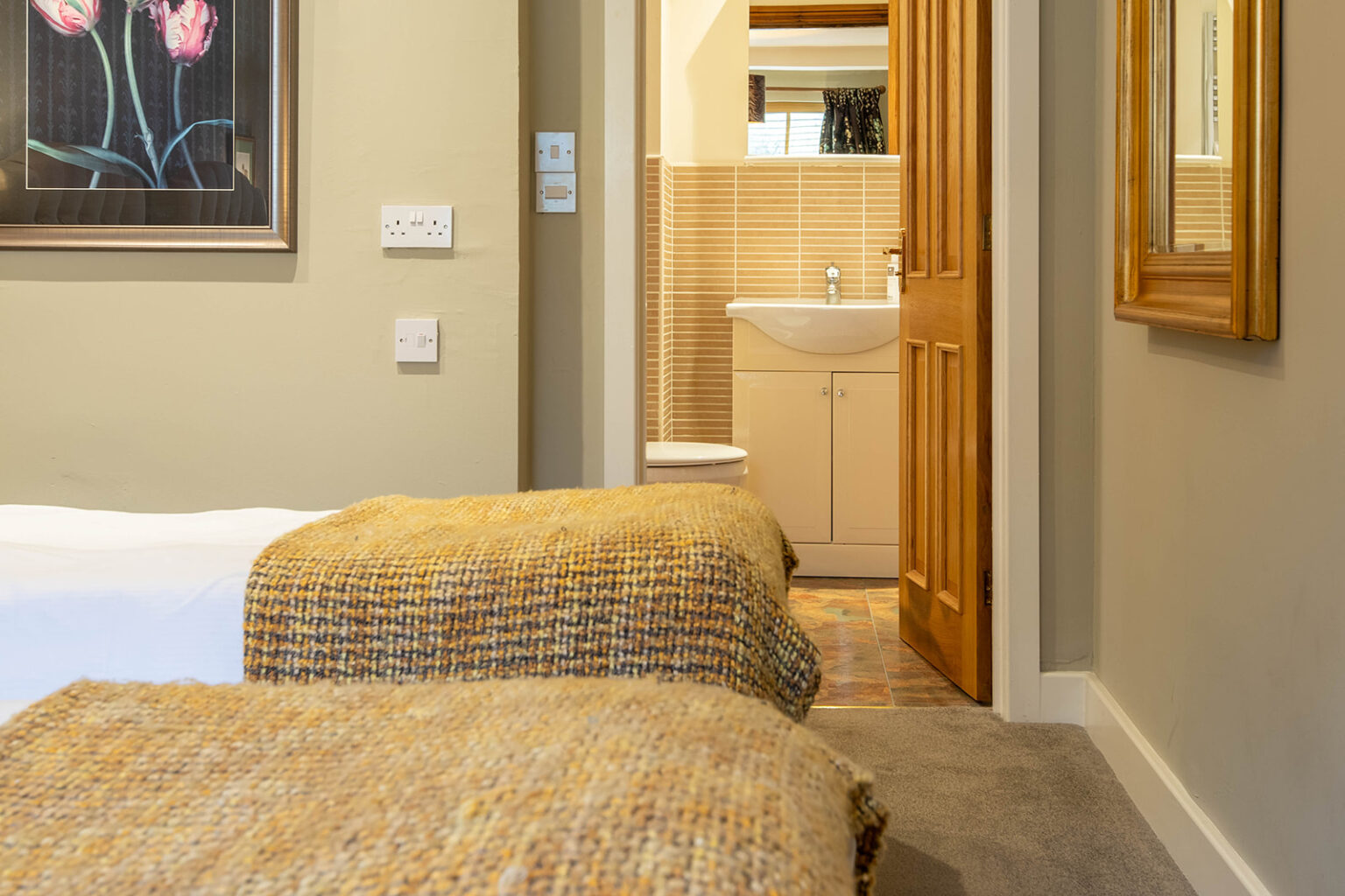 Room 5 Deluxe Twin At The Heather Glen Country House Hotel