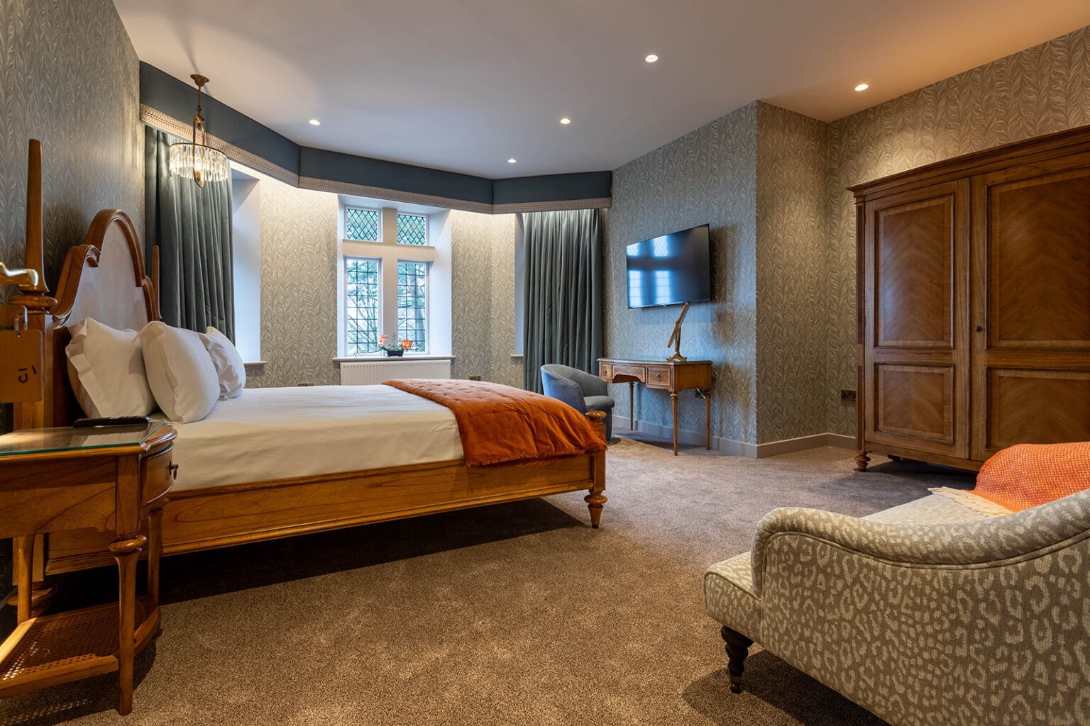 Room 9 Superior Super King Suite At The Heather Glen Country House Hotel